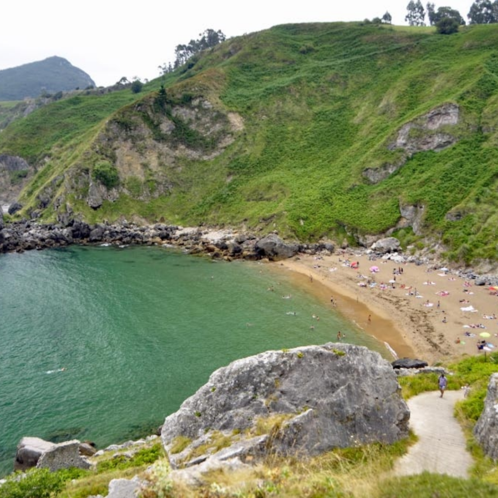 playa de san Julián en Cantabria 